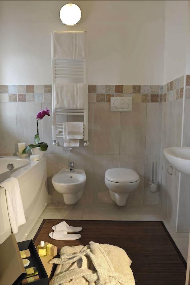 Residence Hotel Rubino Fogliano Marina Zewnętrze zdjęcie